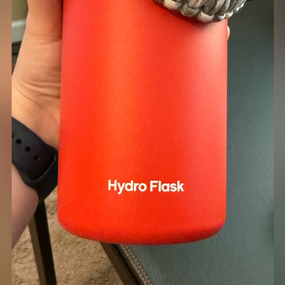 Red Hydro Flask - 32 oz with white glitter boot, paracord handle, and sipper - Picture 6 of 8